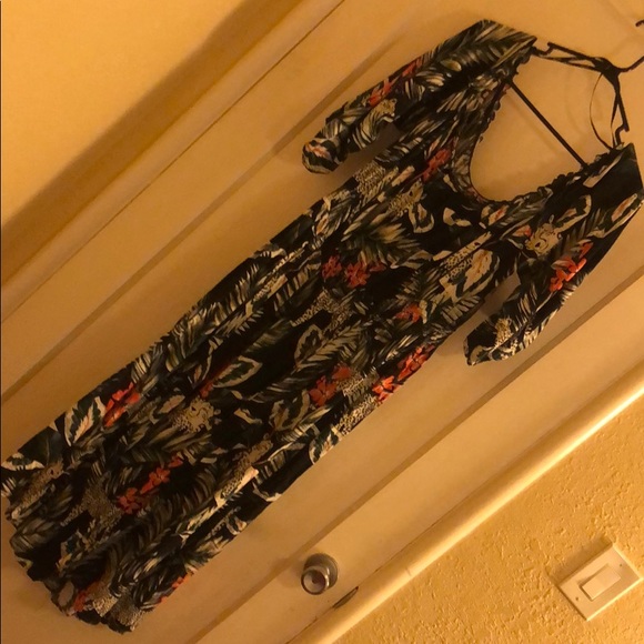CityChic Floral Dress - Picture 1 of 4